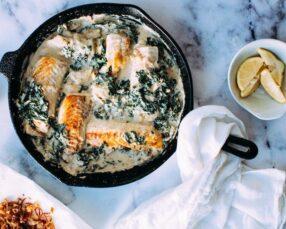 Spezzatino di salmone con spinaci